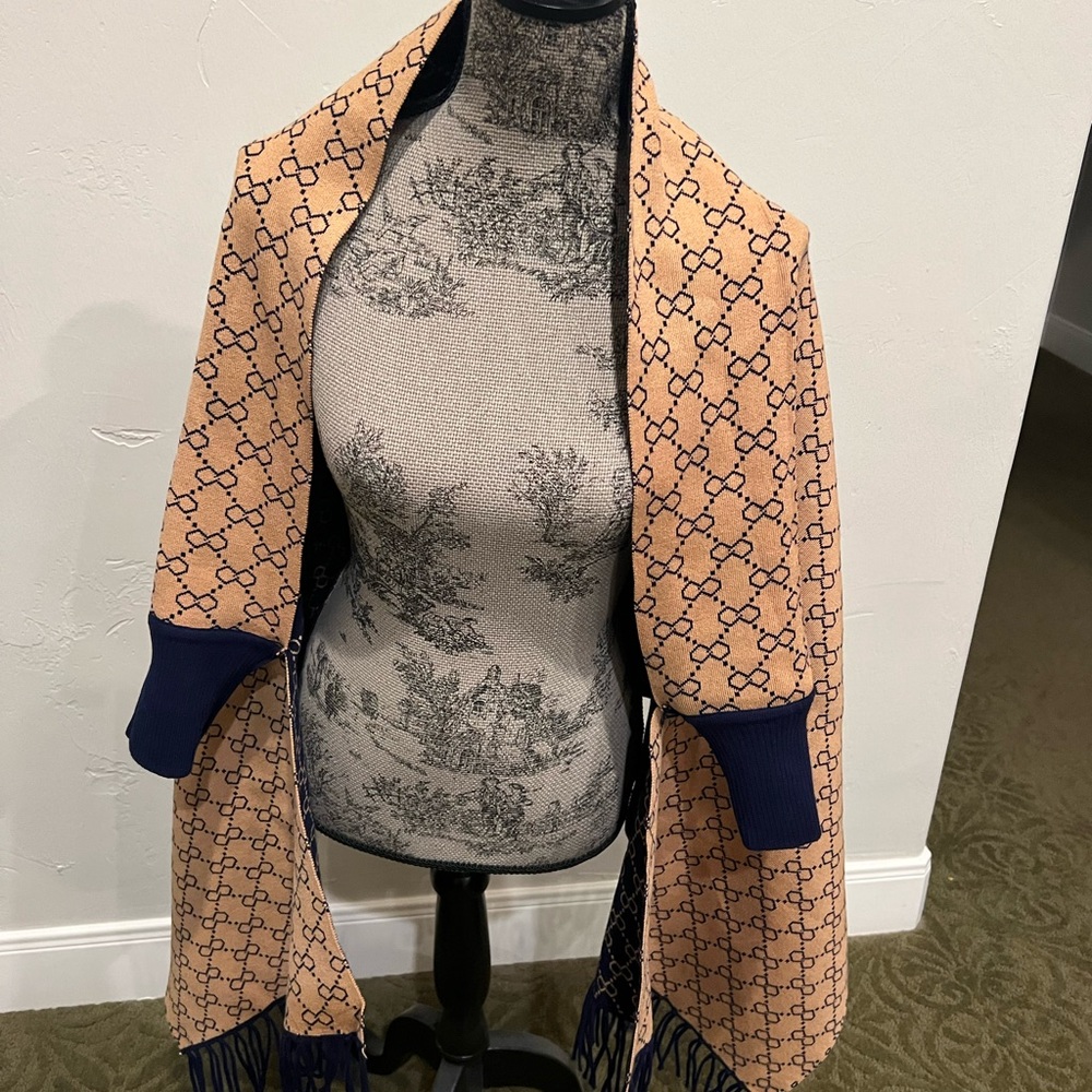 Reversible poncho navy & camel